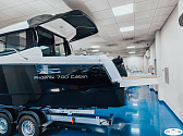 Phoenix 700 Cabin